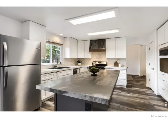Photo 1 of Single family home for sale at 660 Parthenon Ct, Lafayette, CO 80026 | MLS# IR1067008 | Listing updated on 2026-10-07