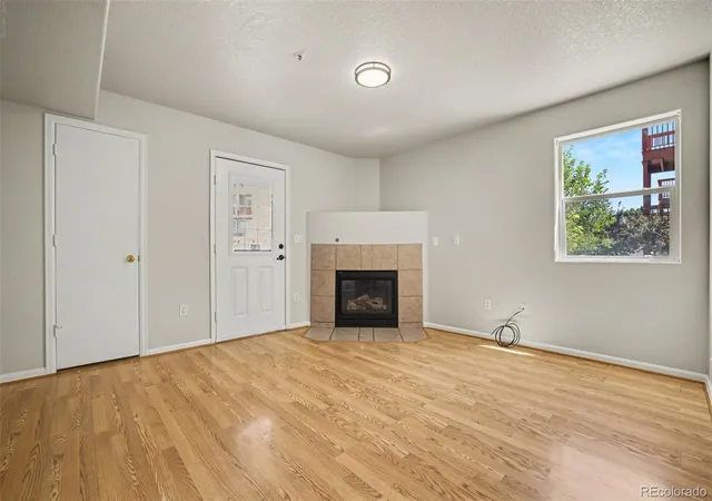 3rd image of 960 S Dawson Wy, Aurora, CO 80017