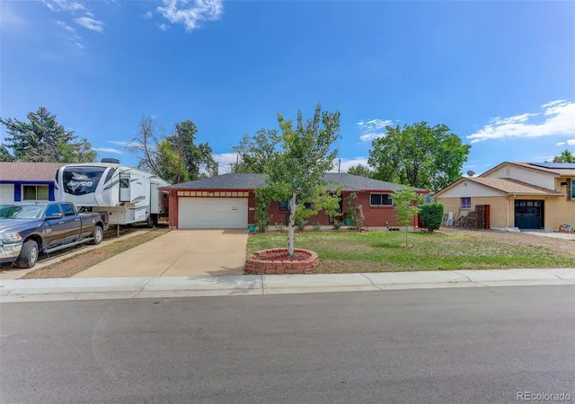 Photo 2 of Single family home for sale at 6472 Vrain St, Arvada, CO 80003 | MLS# 2342491 | Listing updated on 2026-09-24