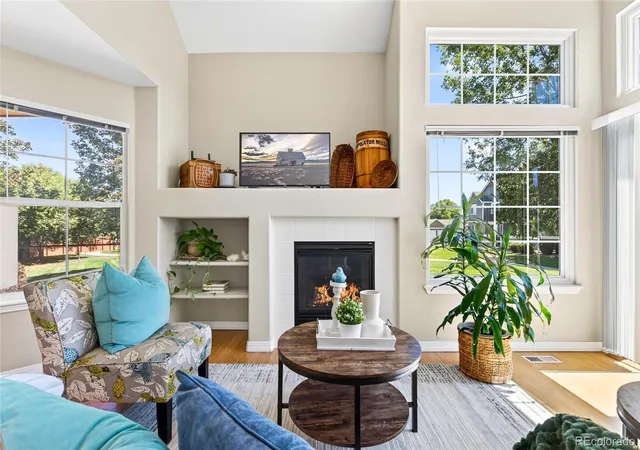 Photo 3 of Townhouse for sale at 805 Summer Hawk Dr #B10, Longmont, CO 80504 | MLS# 6811717 | Listing updated on 2026-09-17
