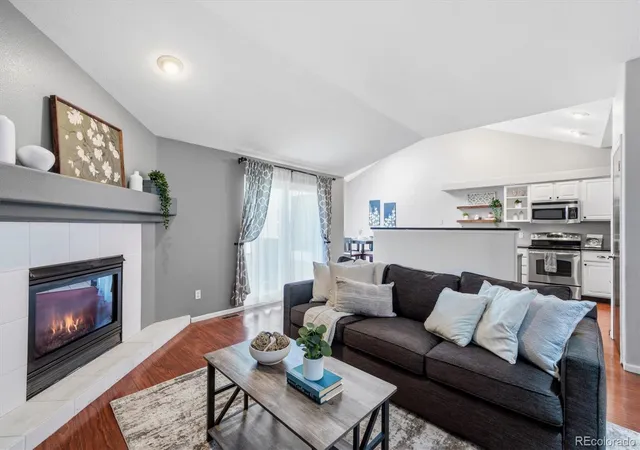 Photo 2 of Townhouse for sale at 8469 S Upham Way, Littleton, CO 80128 | MLS# 4474498 | Listing updated on 2026-09-23