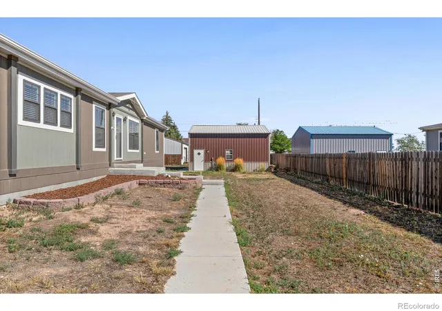 Photo 3 of Single family home for sale at 405 E Main Ave, Pierce, CO 80650 | MLS# IR1067056 | Listing updated on 2026-10-05