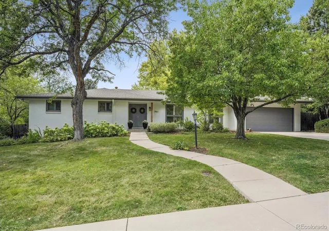 Photo 1 of Single family home for sale at 3961 S Dahlia St, Englewood, CO 80113 | MLS# 7694775 | Listing updated on 2026-10-26