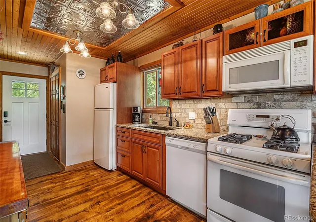 Photo 4 of Single family home for sale at 186 County Rd 4651, Grand Lake, CO 80447 | MLS# 4243895 | Listing updated on 2026-10-19