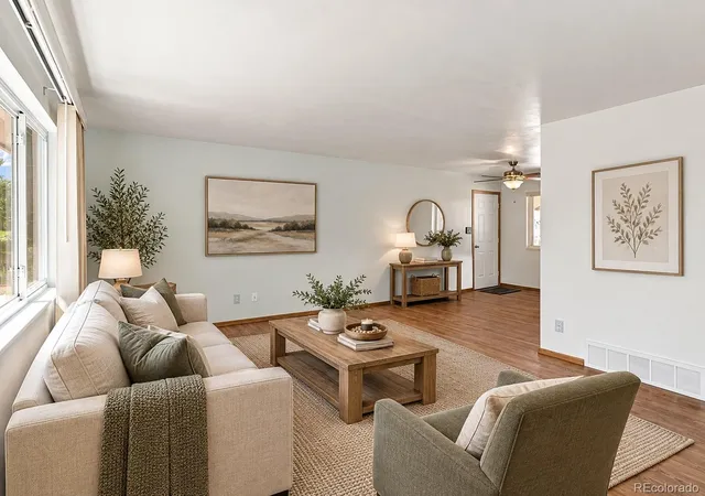 Photo 2 of Single family home for sale at 540 Starlite Dr, Pueblo, CO 81005 | MLS# 5233461 | Listing updated on 2026-09-30