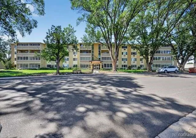 2nd image of 9380 E Center Ave #1B, Denver, CO 80247 | MLS# 6566813