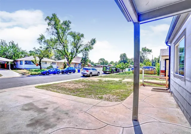 Photo 3 of Single family home for sale at 2025 Ironton St, Aurora, CO 80010 | MLS# 6668705 | Listing updated on 2026-10-01