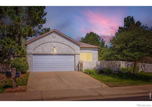 Photo 3 of Single family home for sale at 701 Club Pl, Louisville, CO 80027 | MLS# IR1067078 | Listing updated on 2026-10-09