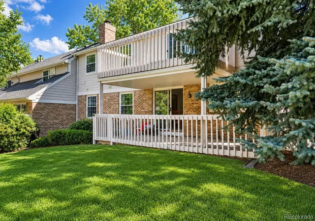 Townhouse for sale at 7101 S Poplar Ct, Centennial, CO 80112 | MLS# 8522008
