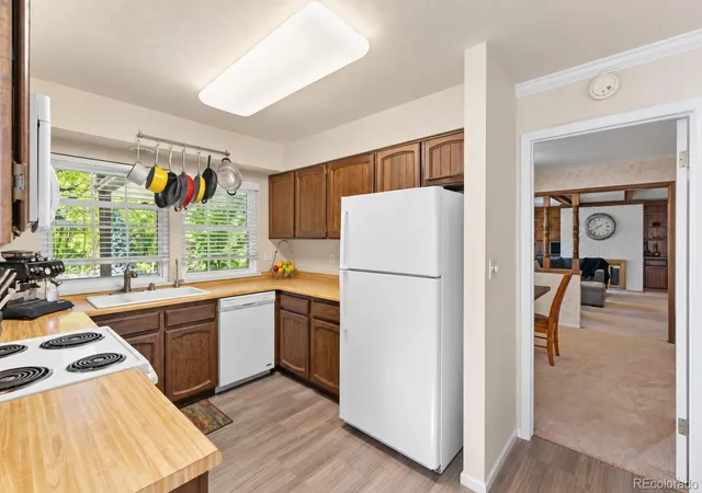 Photo 4 of Townhouse for sale at 7101 S Poplar Ct, Centennial, CO 80112 | MLS# 8522008 | Listing updated on 2026-10-06