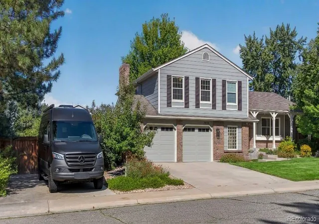 Photo 2 of Single family home for sale at 7025 Gladiola St, Arvada, CO 80004 | MLS# 5181385 | Listing updated on 2026-10-06