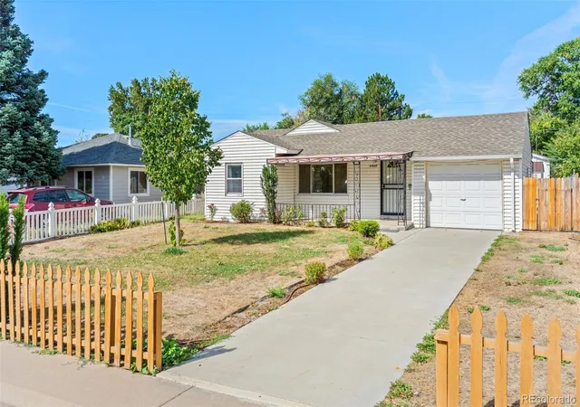 3rd image of 4985 Tejon St, Denver, CO 80221 | MLS# 1839875