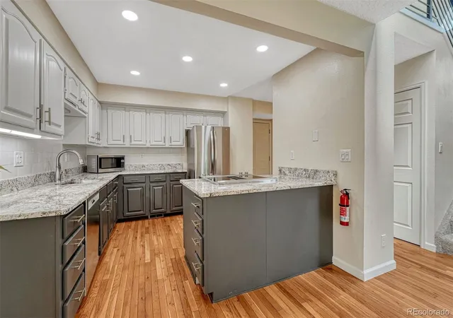 Photo 4 of Townhouse for sale at 6516 Foxdale Cir, Colorado Springs, CO 80919 | MLS# 8913207 | Listing updated on 2026-09-23