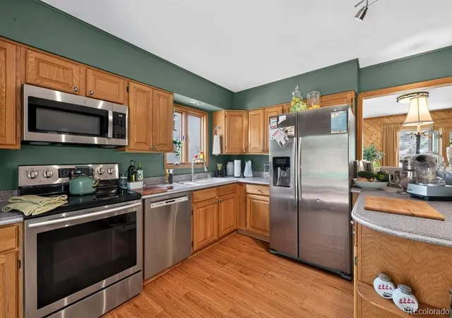 Photo 4 of Sale Pending at 27231 Log Trl, Conifer, CO 80433 | MLS# 9968317 | Listing updated on 2026-10-08