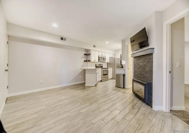 4th image of 1825 Kendall St, Lakewood, CO 80214