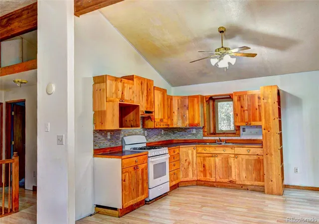 2nd image of 38 Grebe Ln, Como, CO 80456 | MLS# 7424780
