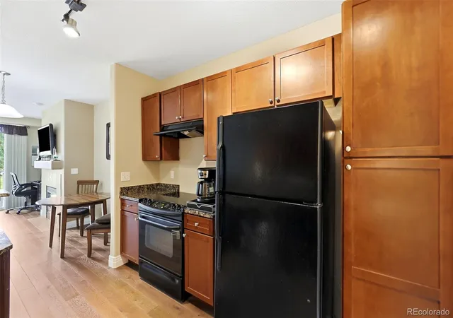 Photo 4 of Condo for sale at 9059 E Panorama Cir #B111, Englewood, CO 80112 | MLS# 7061035 | Listing updated on 2026-10-07