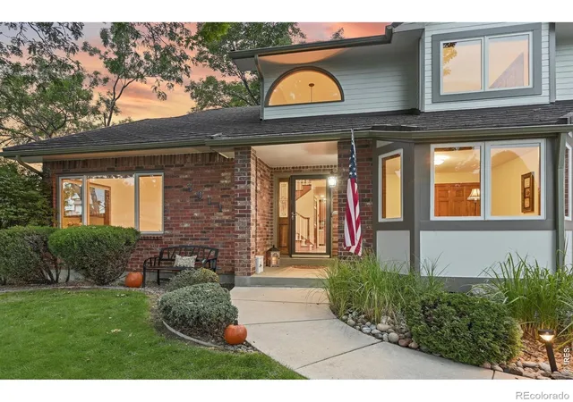 Photo 2 of Single family home for sale at 3911 Simms Ct, Wheat Ridge, CO 80033 | MLS# IR1067105 | Listing updated on 2026-10-09