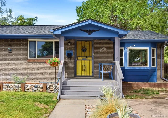 Photo 2 of Single family home for sale at 3409 W Berry Pl, Littleton, CO 80123 | MLS# 2144633 | Listing updated on 2026-10-07