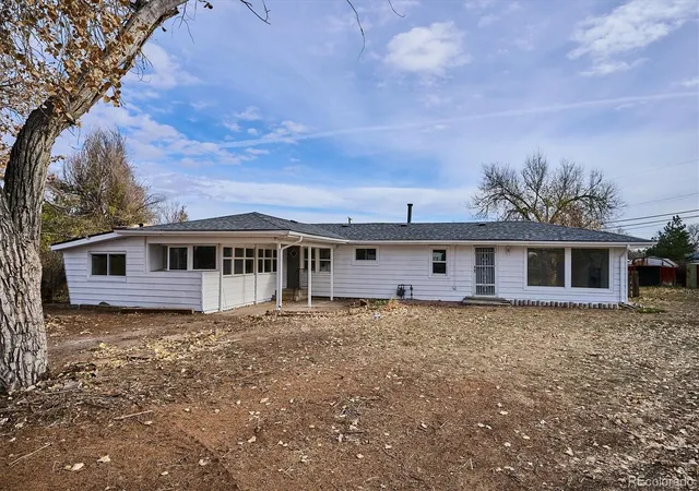 1st image of 2110 Eagle Cir, Aurora, CO 80011 | MLS# 4884103