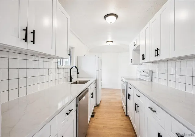 5th image of 2110 Eagle Cir, Aurora, CO 80011 | MLS# 4884103