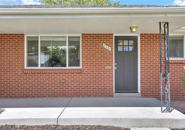 Photo 2 of Single family home for sale at 2921 E Colorado Ave, Denver, CO 80210 | MLS# 8269251 | Listing updated on 2026-10-10