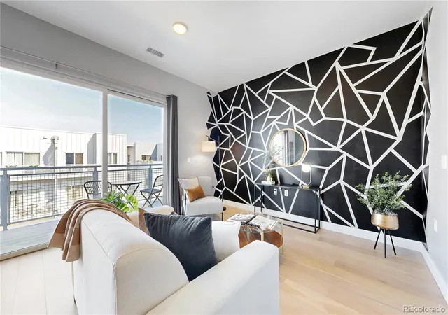 Photo 3 of Condo for sale at 2525 Arapahoe St #RD305, Denver, CO 80205 | MLS# 2155681 | Listing updated on 2026-09-28