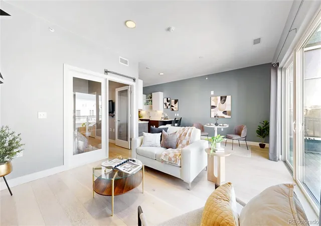 Photo 4 of Condo for sale at 2525 Arapahoe St #RD305, Denver, CO 80205 | MLS# 2155681 | Listing updated on 2026-10-22