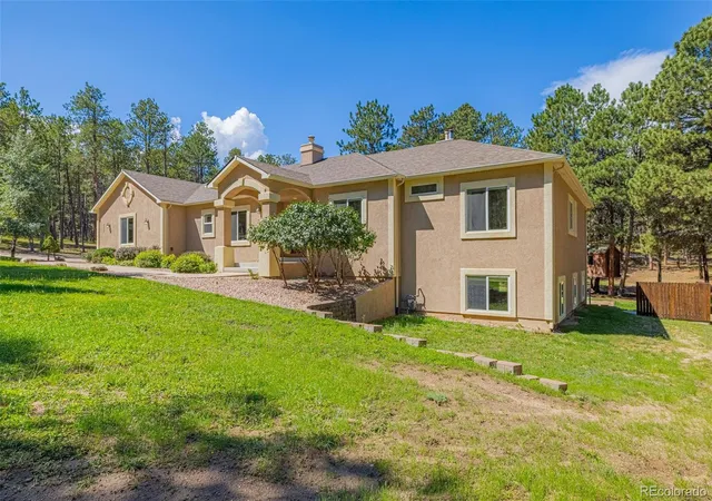 Photo 2 of Sale Pending at 335 Lariat Loop, Monument, CO 80132 | MLS# 4673800 | Listing updated on 2026-08-31