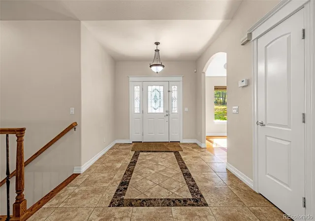 Photo 4 of Sale Pending at 335 Lariat Loop, Monument, CO 80132 | MLS# 4673800 | Listing updated on 2026-08-31