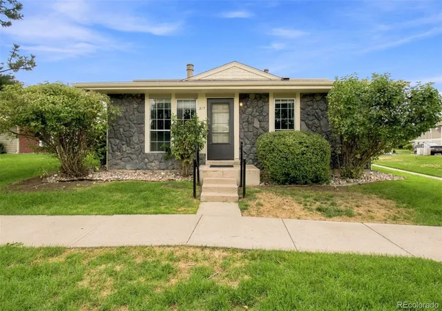 Photo 2 of Townhouse for sale at 1225 S Oneida St #217, Denver, CO 80224 | MLS# 2768249 | Listing updated on 2026-10-14