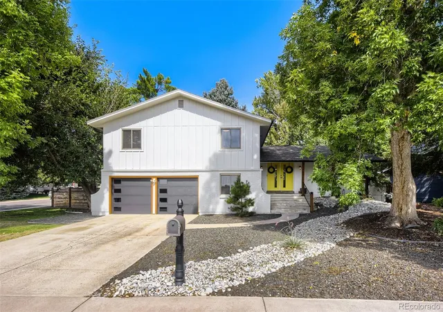 Photo 1 of Single family home for sale at 8469 W Vassar Dr, Lakewood, CO 80227 | MLS# 7432408 | Listing updated on 2026-10-10