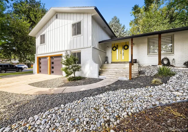 Photo 2 of Single family home for sale at 8469 W Vassar Dr, Lakewood, CO 80227 | MLS# 7432408 | Listing updated on 2026-10-10
