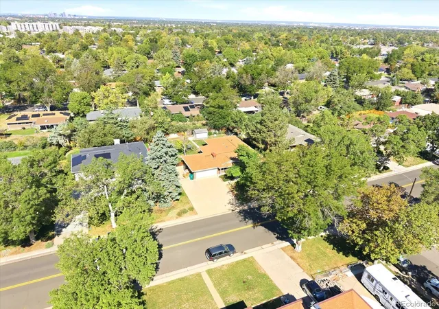Photo 2 of Single family home for sale at 275 Moline St, Aurora, CO 80010 | MLS# 7088853 | Listing updated on 2026-09-06