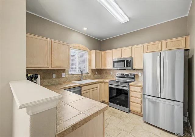 Listing Photo 4 - Condo for sale in building located at 19258 E Gunnison Cir, Aurora, CO 80017 - Unit #102
