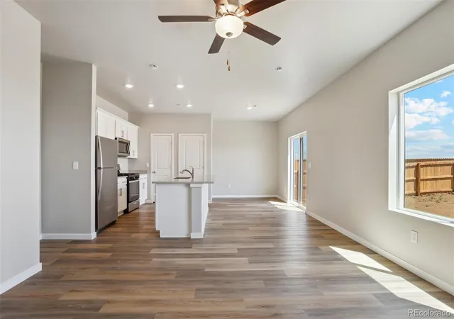 3rd image of 48160 Shetland Dr, Bennett, CO 80102 | MLS# 9497674