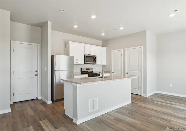 4th image of 48160 Shetland Dr, Bennett, CO 80102 | MLS# 9497674