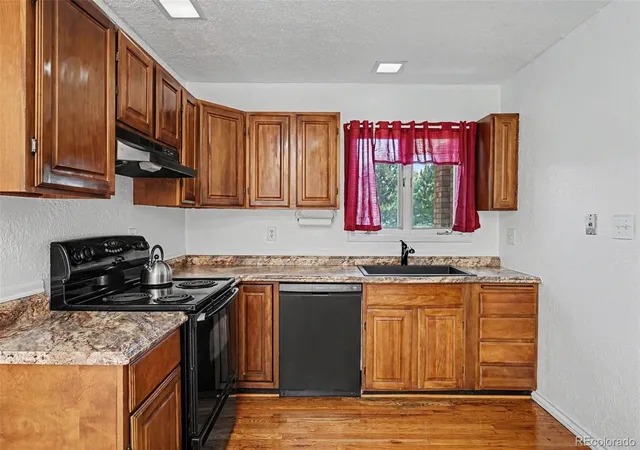 Photo 5 of Single family home for sale at 697 Lupine St, Golden, CO 80401 | MLS# 3544471 | Listing updated on 2026-08-30