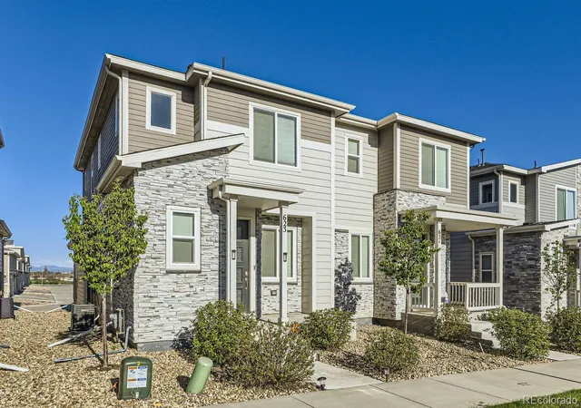 1st image of 623 S Pitkin Ct, Aurora, CO 80017 | MLS# 8356588