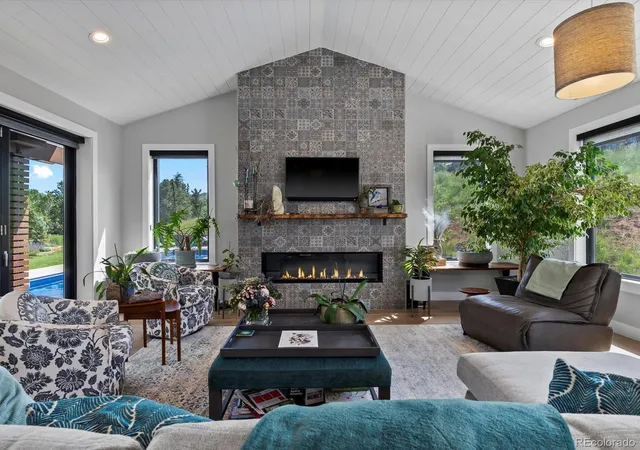 Photo 4 of Single family home for sale at 6560 Crestbrook Dr, Morrison, CO 80465 | MLS# 5069940 | Listing updated on 2026-09-05
