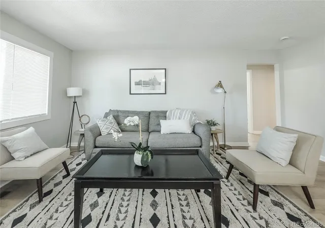 3rd image of 1713 Jamaica St, Aurora, CO 80010 | MLS# 4956458