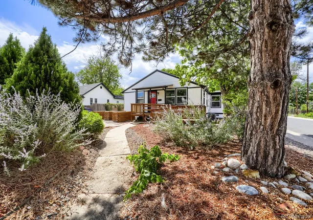 Photo 3 of Single family home for sale at 1187 Syracuse St, Denver, CO 80220 | MLS# 7868219 | Listing updated on 2026-08-29