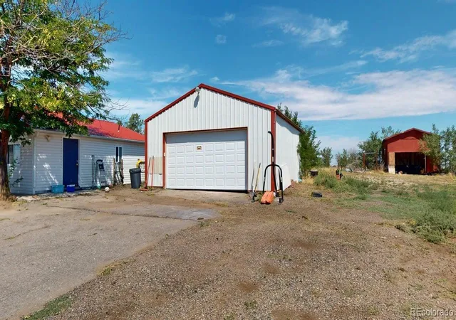 3rd image of 6138 S County Road 181, Byers, CO 80103 | MLS# 3450538