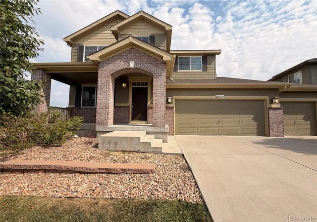Photo 3 of Single family home for sale at 22517 E Layton Cir, Aurora, CO 80015 | MLS# 9641408 | Listing updated on 2026-09-29