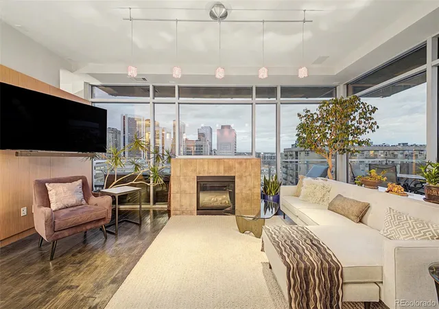 Photo 2 of Condo for sale at 2001 Lincoln St #1121, Denver, CO 80202 | MLS# 5483019 | Listing updated on 2026-09-15