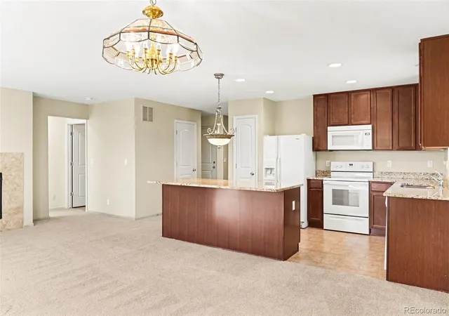 5th image of 1956 S Danube Wy, Aurora, CO 80013 | MLS# 3624477