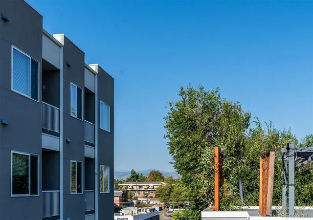 Photo 2 of Townhouse for sale at 2920 W 26Th Ave #5, Denver, CO 80211 | MLS# 2755940 | Listing updated on 2026-08-30
