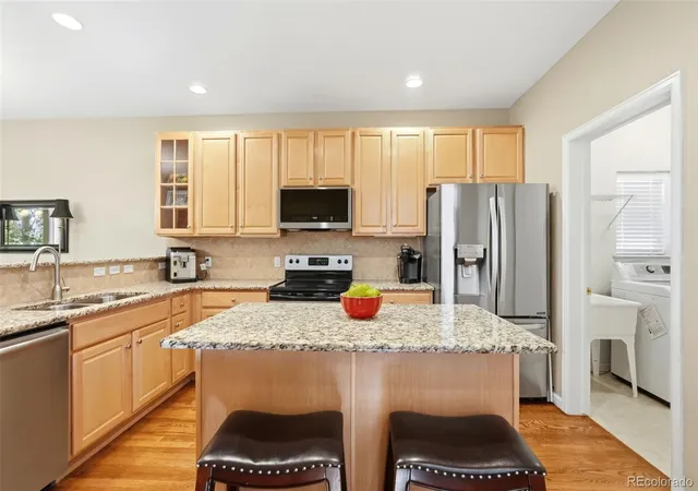 Photo 3 of Single family home for sale at 7147 S Versailles St, Aurora, CO 80016 | MLS# 4383891 | Listing updated on 2026-09-23