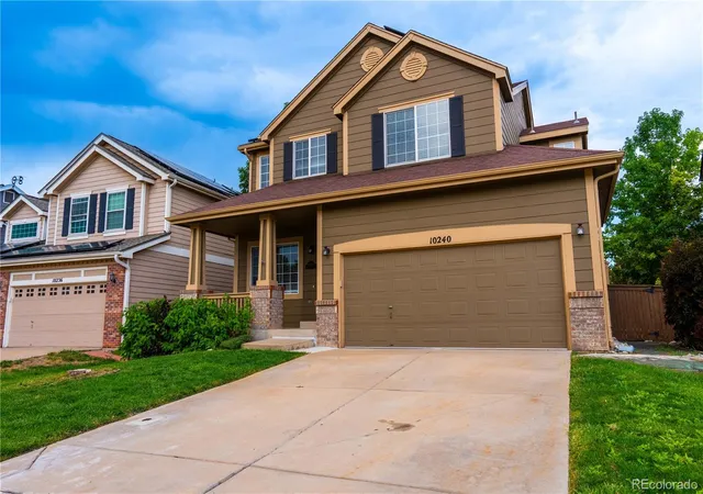 Photo 3 of Single family home for sale at 10240 Rotherwood Cir, Highlands Ranch, CO 80130 | MLS# 7850999 | Listing updated on 2026-09-30