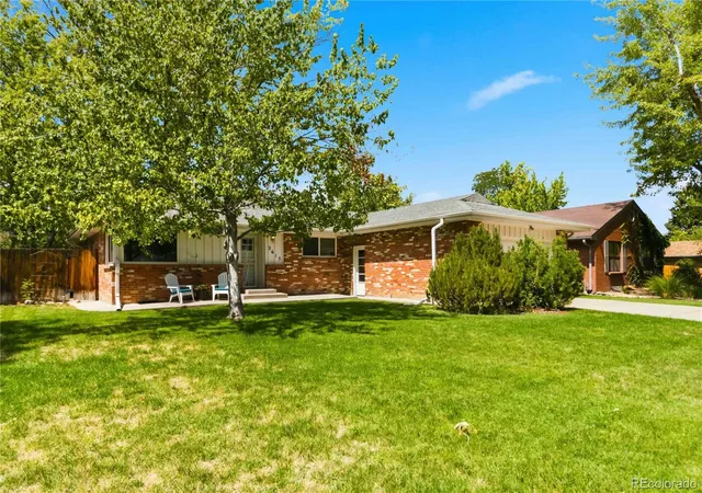 Photo 3 of Single family home for sale at 2615 S Jasmine St, Denver, CO 80222 | MLS# 5747724 | Listing updated on 2026-10-01